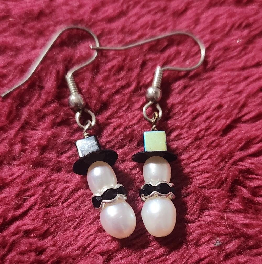 Source Unknown Pearl Snowman Earrings
